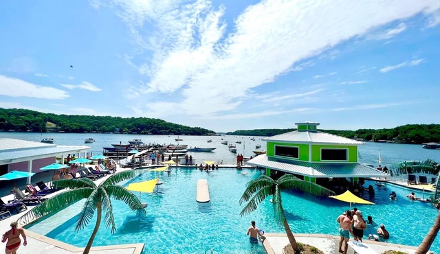 RV - Glamping - Views At Coconuts - Lake View