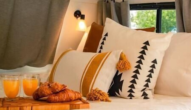 RV Glamping w/Cowboy Tub, Lawn Games & Firepit