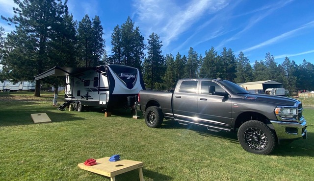 RV Hook-up by the Lake