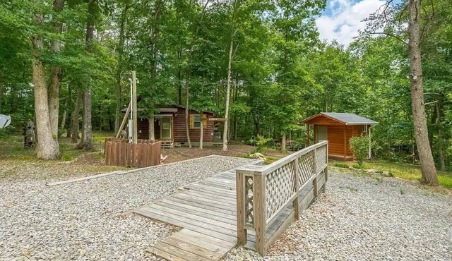 RV Pad w/Full Hookups, WiFi, & a Deck! Pet Friendly