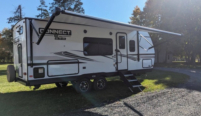 RV Rental 21 - Hartman Center