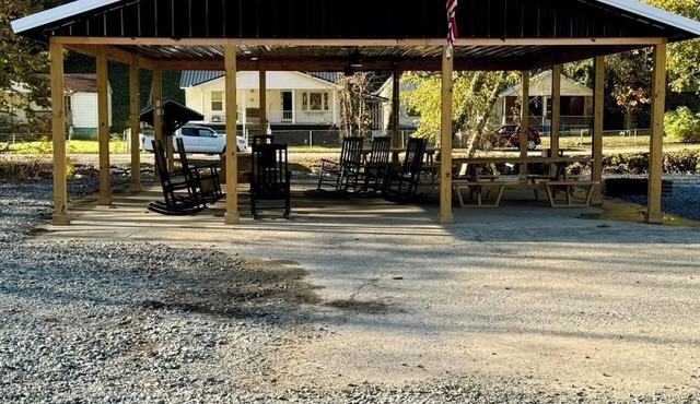 RV Site 13 Camper - Hatfield McCoy Trails