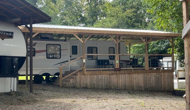 RV There Yet Roomy, Modern Camper on Lake Douglas near Gatlinburg & Pigeon Forge