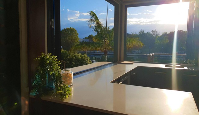 Ryan's Holiday Beach House - your Island Waterfront Escape