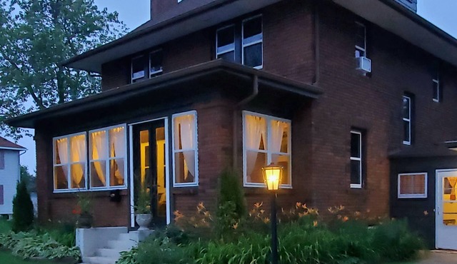 Rydell House - Spacious, elegant Craftsman style you will call home