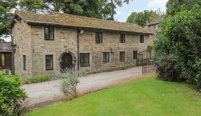 RYECROFT BARN, pet friendly in Cross Hills