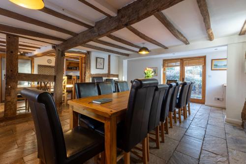 RYTON GRANGE FARMHOUSE to sleep 12