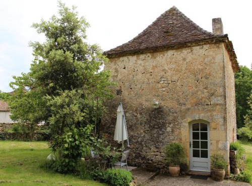 Séjour Authentique dans un Pigeonnier du XVIIe avec Internet et Animaux Acceptés - FR-1-616-101