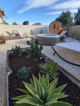 Séjour bien-être avec piscine, spa et sauna