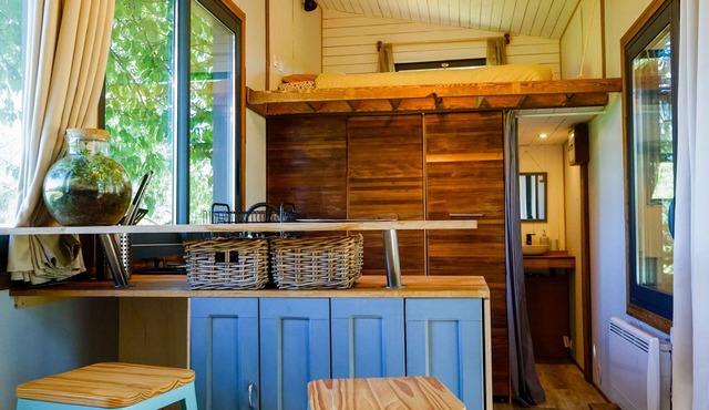 Séjour Détente Dans une Tiny House et son Bain Bordelais