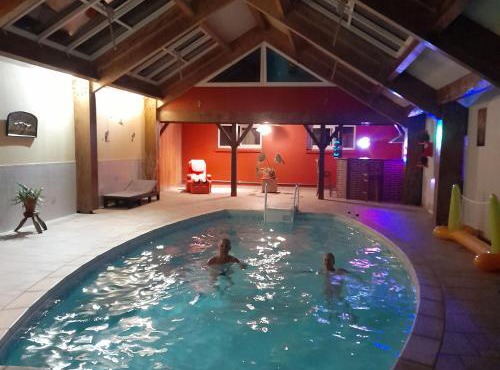 Séjour en Berry avec piscine intérieure chauffée - FR-1-591-632