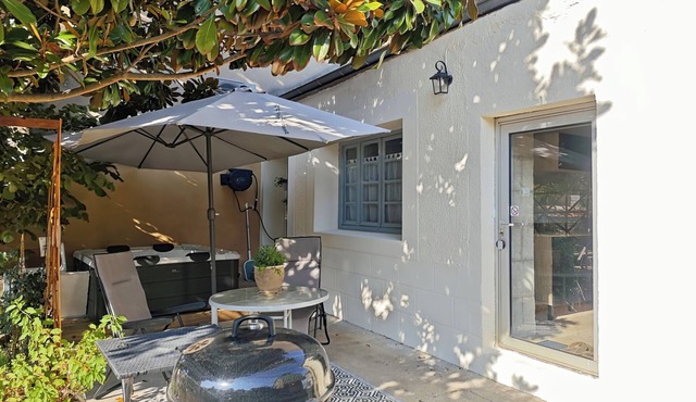 Séjournez au Gîte Üros: Terrasse Avec Spa, Parking Privé, Proche des Sites