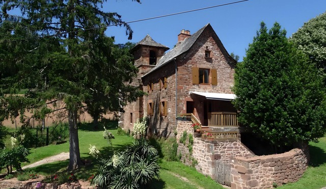 Ségonzac Cottage: Lake View, Private Terrace & Wi-Fi