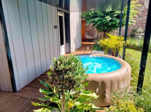 Séjour au Jardin de Cupidon avec jacuzzi et sauna