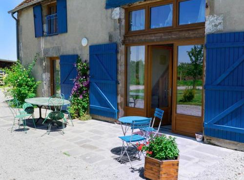 Séjour nature aux Chênes, gîte familial avec piscine partagée - FR-1-489-466