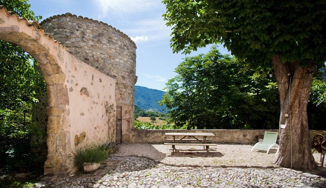 Séjournez au Calme Dans un Ancien Fournil, Idéal Pour 2 Familles ou Bande D'amis