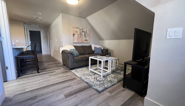 S Broadway 2 bed getaway w Parking - 98 walk score