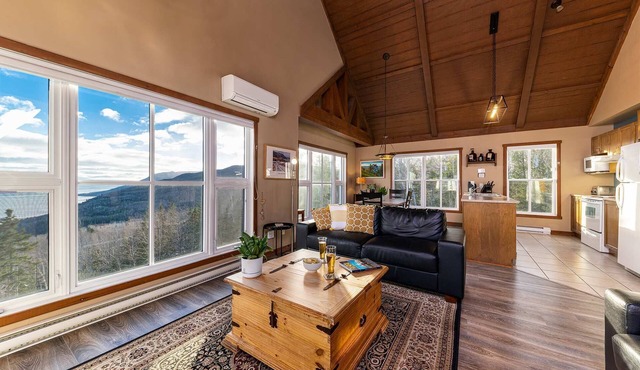 SPA & Mountain View | Condo Lapaix-Ski