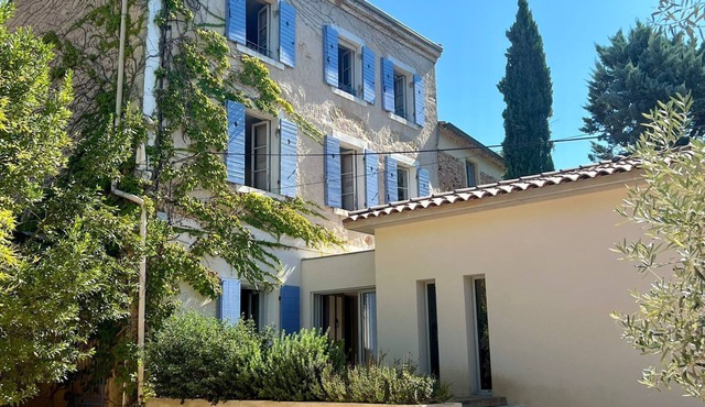 Superb Provencal Bastide with swimming pool and grounds