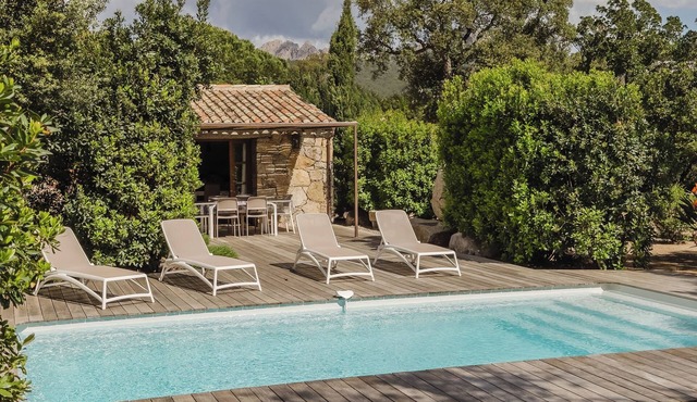 STE LUCIA DE PORTO VECCHIO new barn air conditioning/heated pool (classified *)