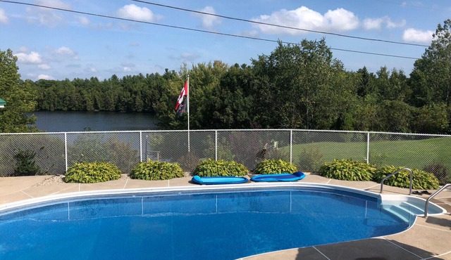 S & K's cottage on the lake