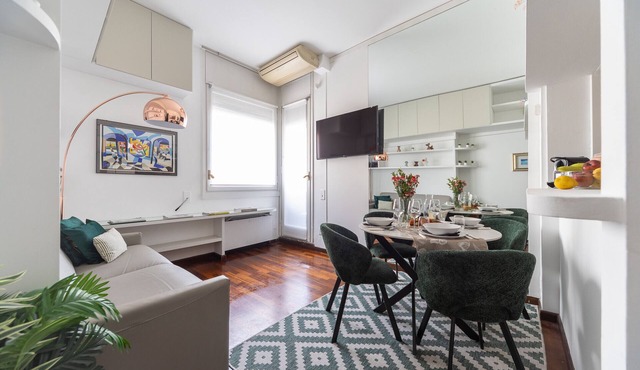 S. Marco - Bright & Central 1BDR with Balcony in Brera