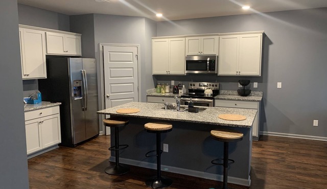 S&S LUXE RENTAL Romantic family get away.