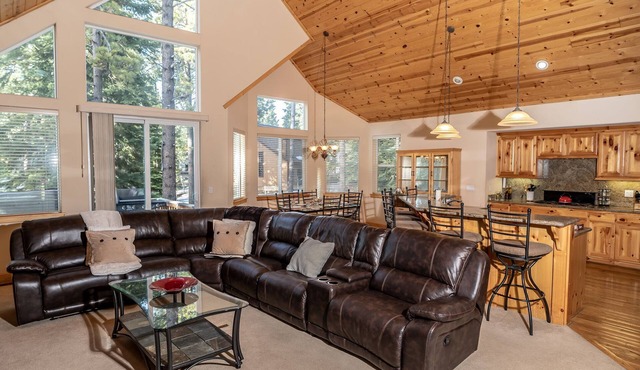 S. Tahoe Luxury Home, 5 Minutes to Heavenly lodge