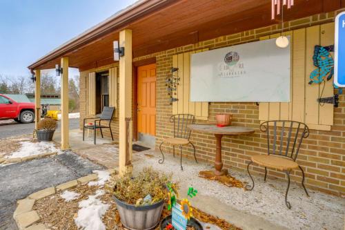 Slopes-Ready Studio Near Pine Knob Pets Welcome!