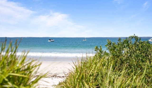 Sabia Beach House Vincentia - Family Fun - Beachfront