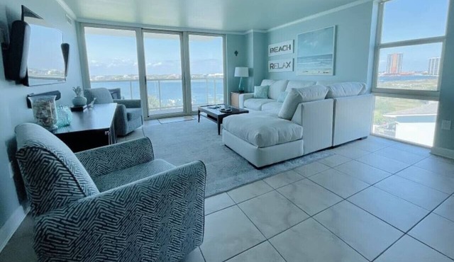 Sabine 4D Waterfront Condo Sleeps 6, Corner Unit - Pool