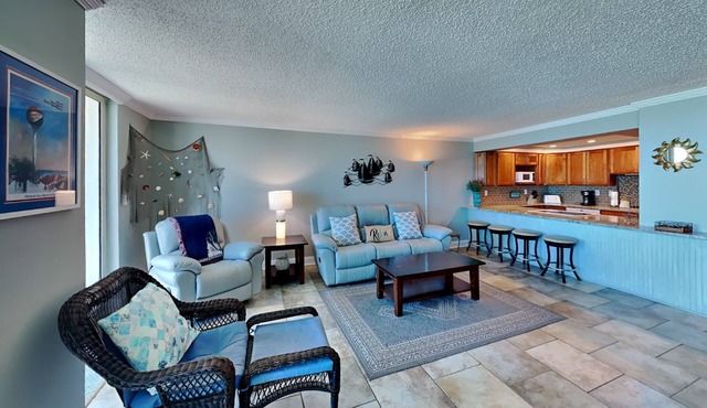 Sabine Yacht & Racquet #5F | Dazzling Views, Pool!
