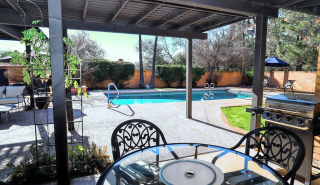 Sabino Vista Charming Quiet Home with Pool
