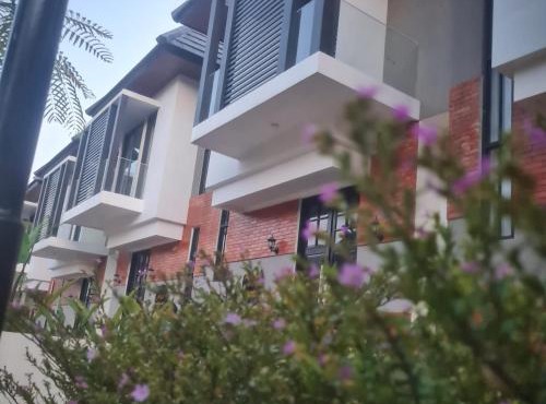 Sabrina Sweet Villa Batu walking distance Jatim Park 2