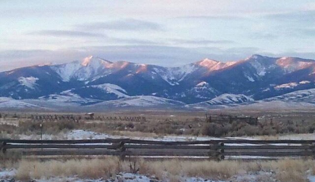 Sacajawea Room, 1 Queen Bed, Rustic Old Hunting Lodge, Horse Prairie Stage Stop