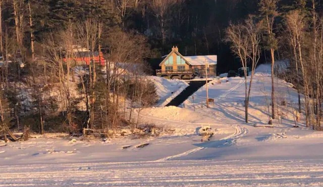 Sacandaga Lake Retreat With Hot Tub & Kayak