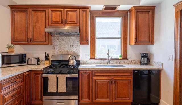 Safe Neighborhood, Family Oriented, Pet Friendly!