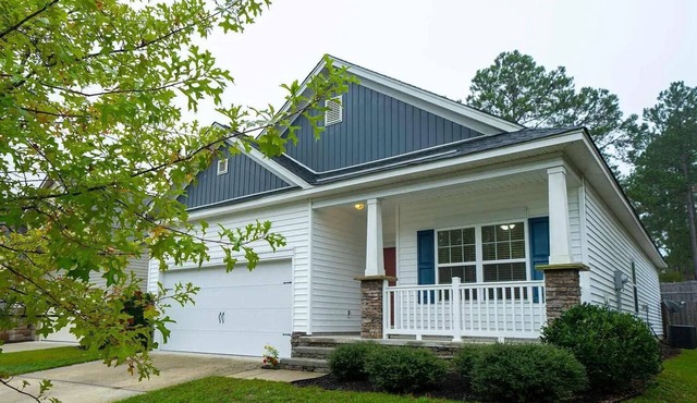 Safe Neighborhood - Great Community in Northeast Cola