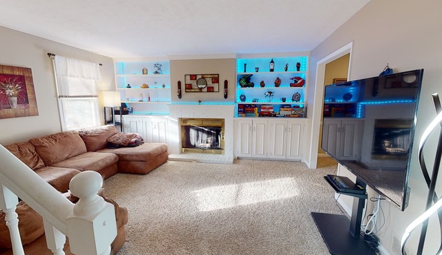 Safe, scenic, and convenient. Bordering a State Park!