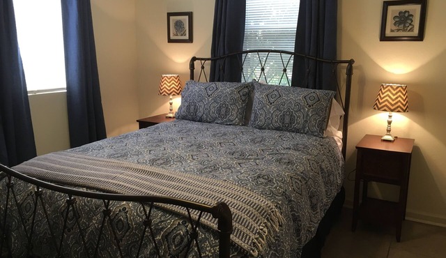 Safe, Spacious Retreat, Minutes to the Revelry