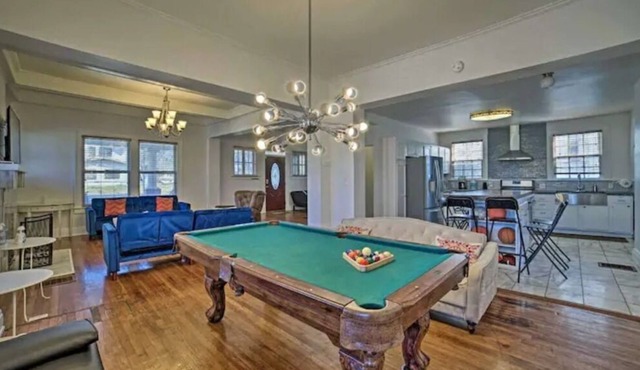 🔥Safe, Spacious Uptown Pad Perfect 4 Large Groups❤️