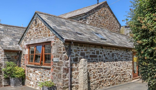 SAFFRON COTTAGE, family friendly, with pool in Launceston