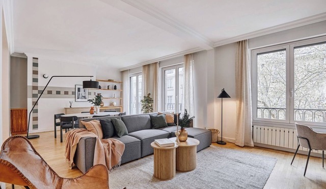 Safir - 3 chambres et balcon à Trocadéro