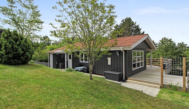 "Safir" - 800m from the sea by Interhome