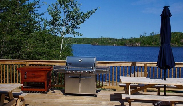 Saganaga Lodge Large Family Room #1