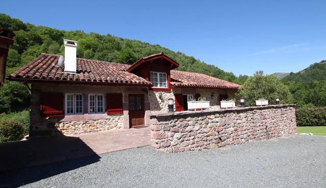 SAGARRA - SAINT-ETIENNE-DE-BAIGORRY