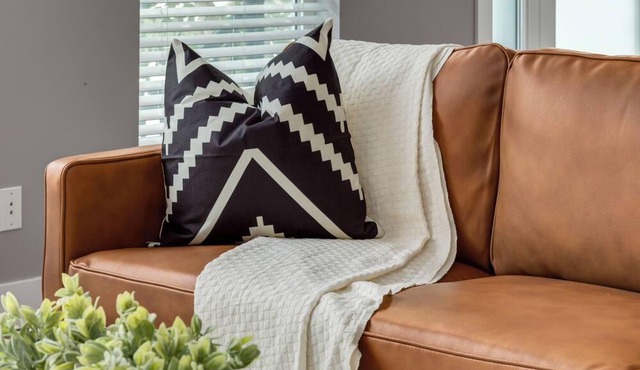 "Sage" 3 bedroom in Bankview, 5 mins from DT