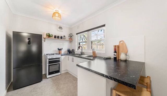 Sage by the Sea - WiFi, BBQ, Art