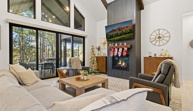 Sage Cabin | King Beds~Golf Course Views~Bunkroom