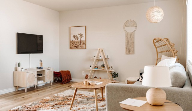 Sage Haven in the Hi-Desert, yoga deck, and 15 min from Joshua Tree